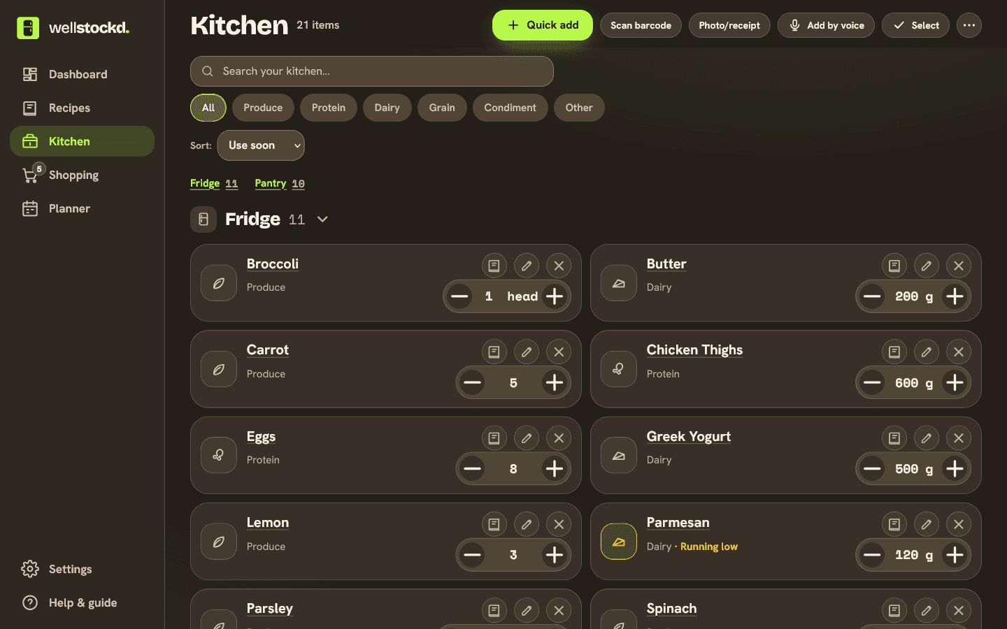 Kitchen list sorted by use soon, grouped into fridge and pantry, each item with its amount and buttons to change it
